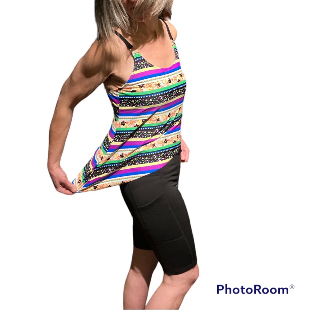 🟢2 FOR $15❣️SALE! Colorful Tankini Top *NEW *Top Only *Medium *Asymmetrical Hem - Picture 9 of 16